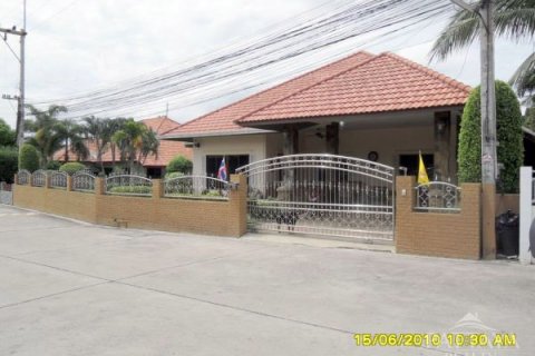 Casa de 3 dormitorios en Pattaya, Tailandia № 22936 - foto 23