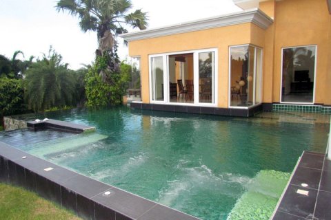 Casa de 5 dormitorios en Pattaya, Tailandia № 20120 - foto 5