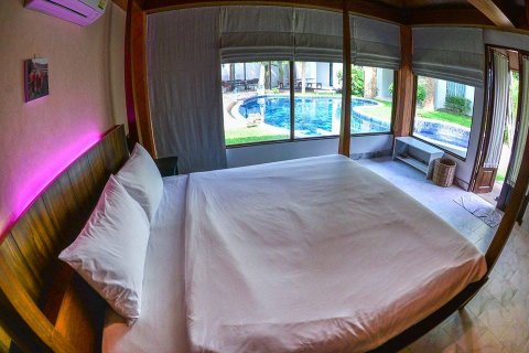 Casa de 8 dormitorios en Pattaya, Tailandia № 21949 - foto 18