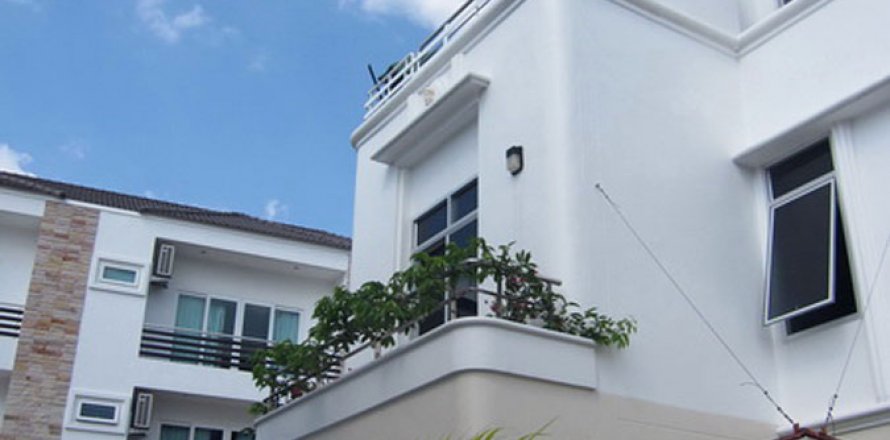 Casa de 3 dormitorios en Pattaya, Tailandia № 22802