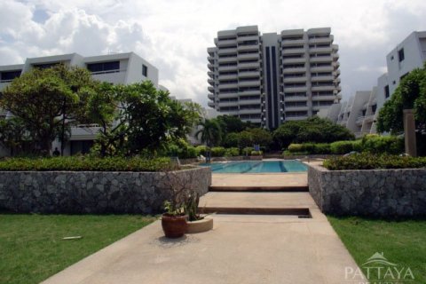 Casa de 4 dormitorios en Jomtien Beach, Pattaya, Tailandia № 22672 - foto 17