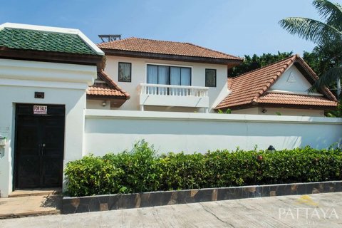 Casa de 3 dormitorios en Jomtien Beach, Pattaya, Tailandia № 21467