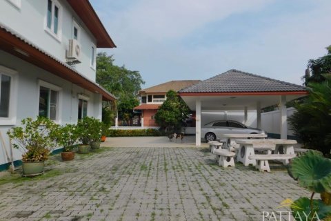 Casa de 4 dormitorios en Pattaya, Tailandia № 21236 - foto 4