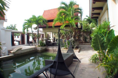 Casa de 4 dormitorios en Pattaya, Tailandia № 23444 - foto 24