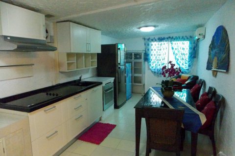 Casa de 3 dormitorios en Pattaya, Tailandia № 24283 - foto 19