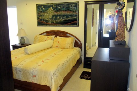 Casa de 3 dormitorios en Pattaya, Tailandia № 22996 - foto 17