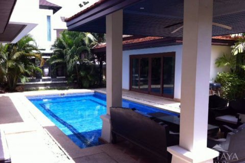 Casa de 5 dormitorios en Pattaya, Tailandia № 23426 - foto 17