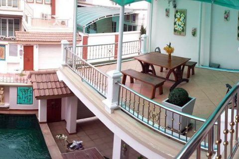 Casa de 3 dormitorios en Pattaya, Tailandia № 20454 - foto 12