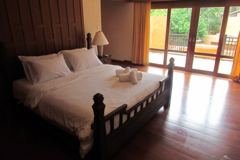 Casa de 4 dormitorios en Jomtien Beach, Pattaya, Tailandia № 20711 - foto 26