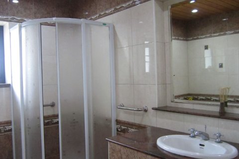 Casa de 5 dormitorios en Pattaya, Tailandia № 20286 - foto 18