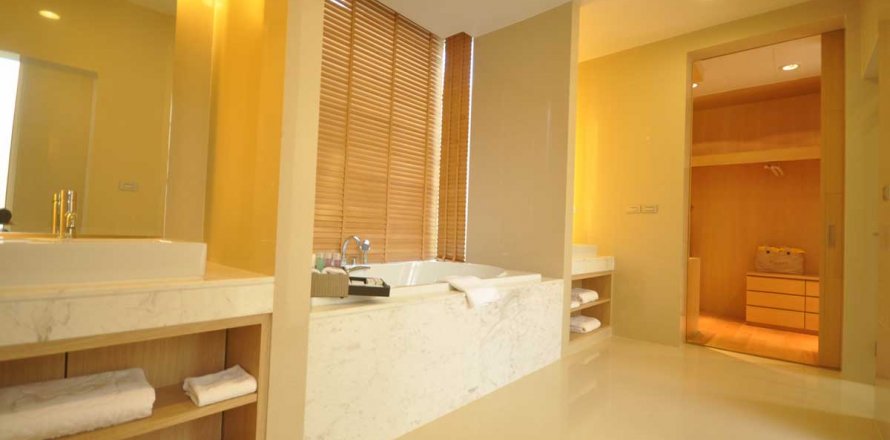 Casa de 3 dormitorios en Phuket, Tailandia № 22370