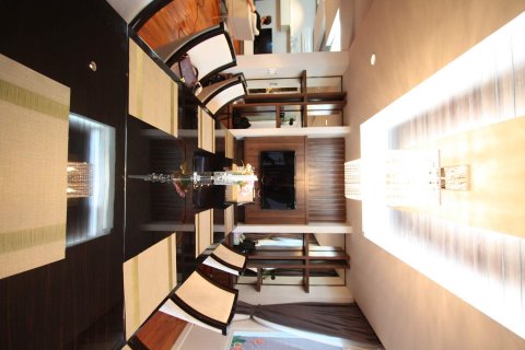 Casa de 5 dormitorios en Pattaya, Tailandia № 22396 - foto 15