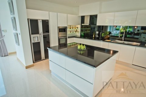 Casa de 3 dormitorios en Pattaya, Tailandia № 21156 - foto 19