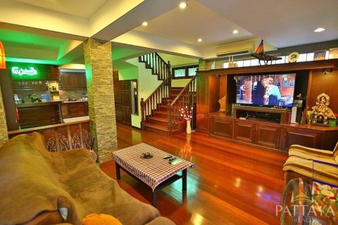 Casa de 4 dormitorios en Pattaya, Tailandia № 21374 - foto 14