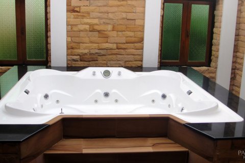 Casa de 4 dormitorios en Pattaya, Tailandia № 23209 - foto 9