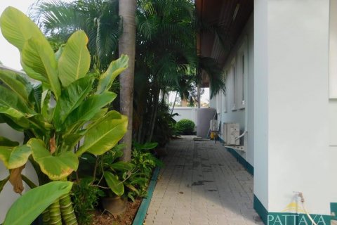 Casa de 4 dormitorios en Pattaya, Tailandia № 21236 - foto 6