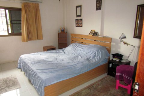 Casa de 2 dormitorios en Pattaya, Tailandia № 24287 - foto 16