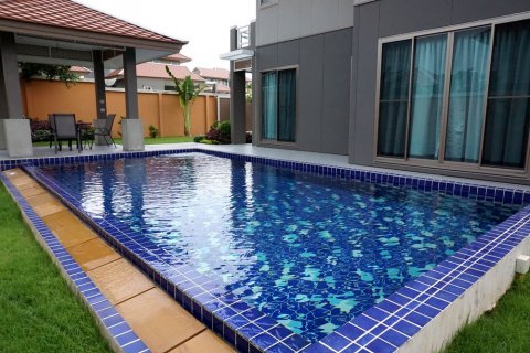 Casa de 4 dormitorios en Pattaya, Tailandia № 22409 - foto 14