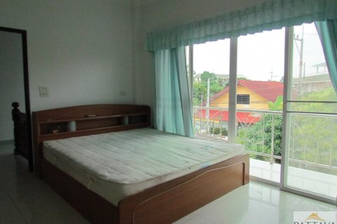 Casa de 4 dormitorios en Pattaya, Tailandia № 20878 - foto 28