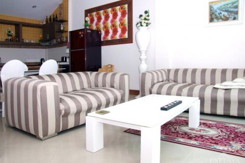 Casa de 3 dormitorios en Pattaya, Tailandia № 20454 - foto 17