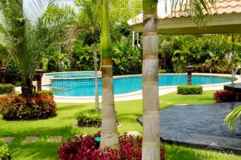 Casa de 3 dormitorios en Pattaya, Tailandia № 23483 - foto 13