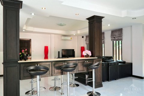 Casa de 7 dormitorios en Jomtien Beach, Pattaya, Tailandia № 20308 - foto 15