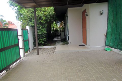 Casa de 4 dormitorios en Pattaya, Tailandia № 20800 - foto 2