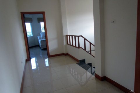 Casa de 3 dormitorios en Pattaya, Tailandia № 24226 - foto 24