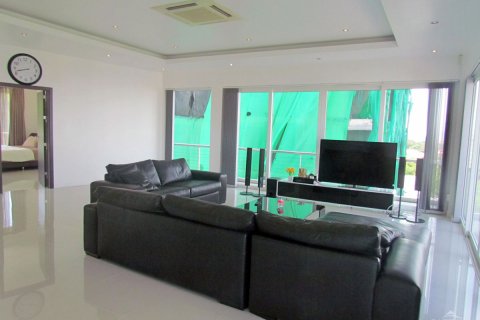 Condominio de 2 dormitorios en Pattaya, Tailandia № 20350 - foto 3