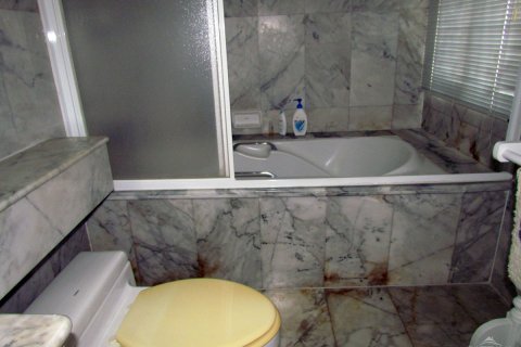 Condominio de 6 dormitorios en Pattaya, Tailandia № 20203 - foto 25