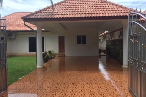 Casa de 4 dormitorios en Pattaya, Tailandia № 22172 - foto 15