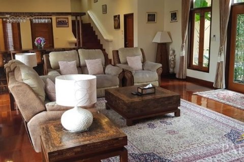 Casa de 4 dormitorios en Pattaya, Tailandia № 21419 - foto 8