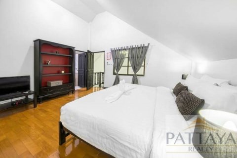 Casa de 4 dormitorios en Pattaya, Tailandia № 21135 - foto 12