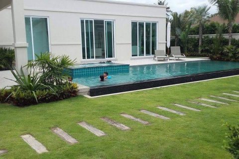 Casa de 3 dormitorios en Pattaya, Tailandia № 21569 - foto 14
