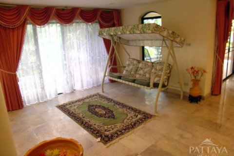 Casa de 5 dormitorios en Pattaya, Tailandia № 23245 - foto 3