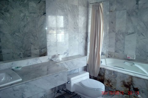 Condominio de 3 dormitorios en Pattaya, Tailandia № 24030 - foto 18