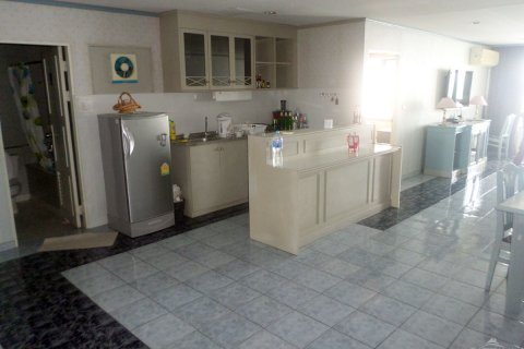 Condominio de 3 dormitorios en Jomtien Beach, Pattaya, Tailandia № 20510 - foto 2