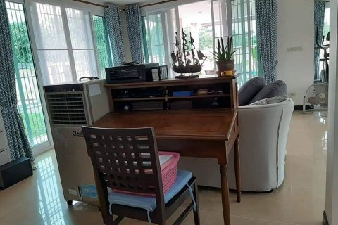 Casa de 3 dormitorios en Pattaya, Tailandia № 22196 - foto 14