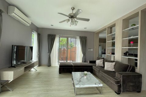 Casa de 4 dormitorios en Pattaya, Tailandia № 22408 - foto 9