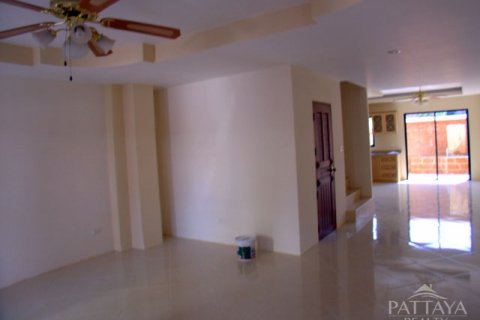 Casa de 4 dormitorios en Jomtien Beach, Pattaya, Tailandia № 23393 - foto 3