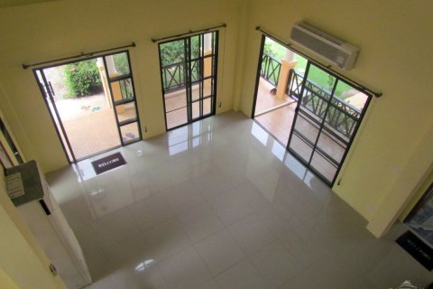 Casa de 3 dormitorios en Pattaya, Tailandia № 22784 - foto 12