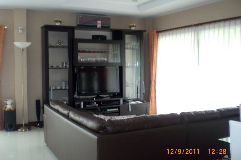 Casa de 3 dormitorios en Pattaya, Tailandia № 23255 - foto 5