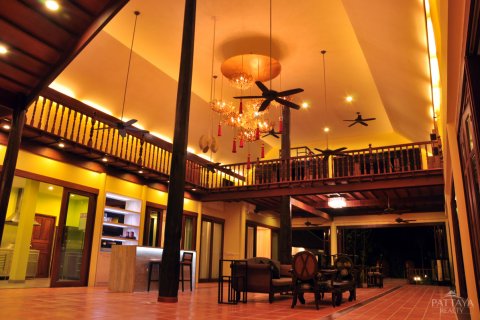 Casa de 4 dormitorios en Pattaya, Tailandia № 23448 - foto 10