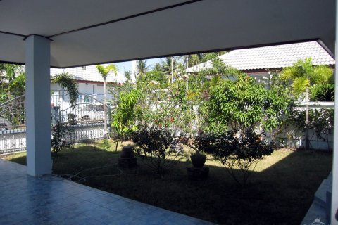 Casa de 2 dormitorios en Pattaya, Tailandia № 23301 - foto 16