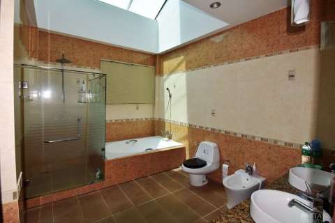 Casa de 4 dormitorios en Pattaya, Tailandia № 20842 - foto 9