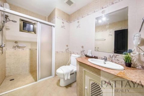 Casa de 4 dormitorios en Pattaya, Tailandia № 21135 - foto 7