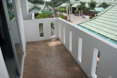 Casa de 3 dormitorios en Pattaya, Tailandia № 23256 - foto 27