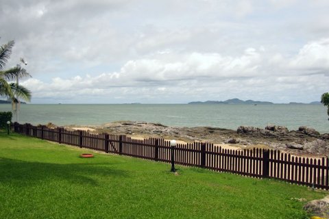 Casa de 5 dormitorios en Pattaya, Tailandia № 22946 - foto 17