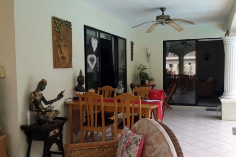 Casa de 2 dormitorios en Jomtien Beach, Pattaya, Tailandia № 24239 - foto 7