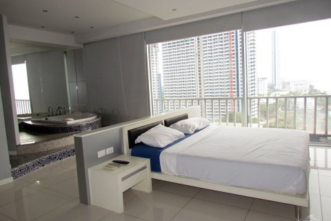 Condominio de 3 dormitorios en Jomtien Beach, Pattaya, Tailandia № 23681 - foto 18